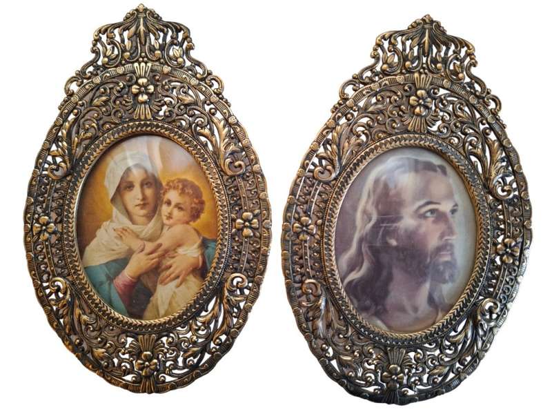 Absolutely stunning pictures behind convex glass surrounded by ornate frame