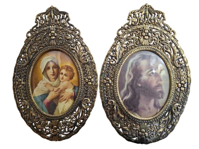 Absolutely stunning pictures behind convex glass surrounded by ornate frame