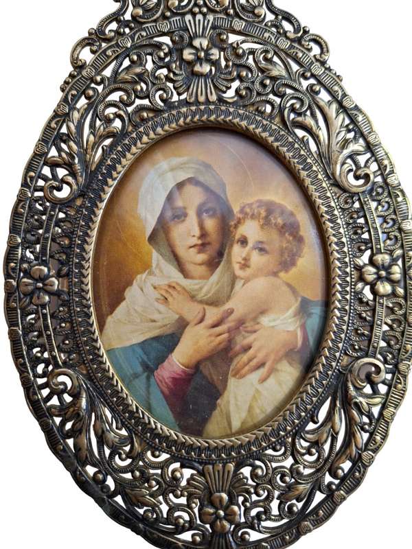 Absolutely stunning pictures behind convex glass surrounded by ornate frame