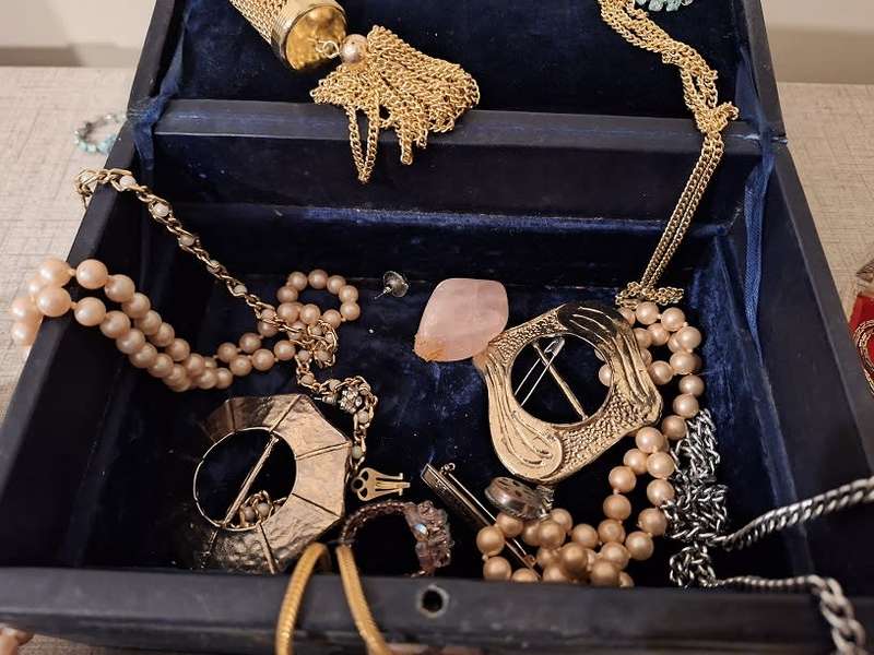 Jewellery box with loads of jewellery