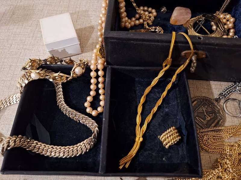 Jewellery box with loads of jewellery