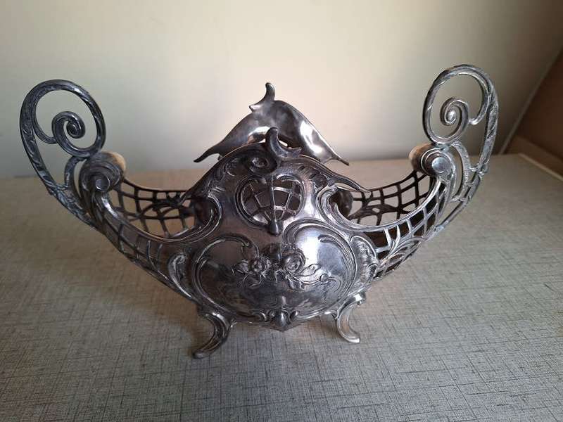 Stunning Vintage/antique silver plated art neveau center piece