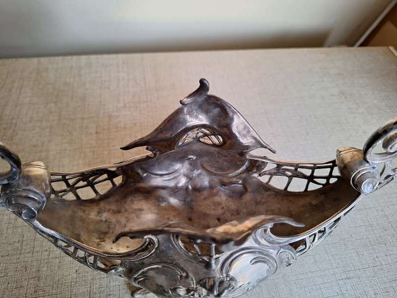 Stunning Vintage/antique silver plated art neveau center piece