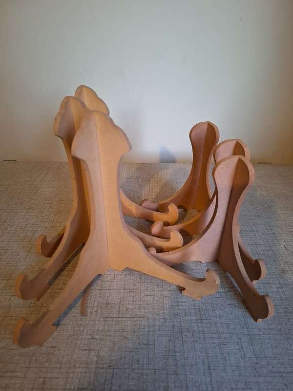 6 x Wooden plate holders
