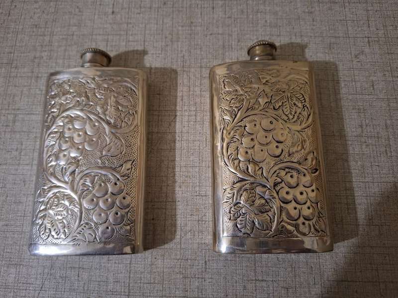2 x Stunning hip flasks