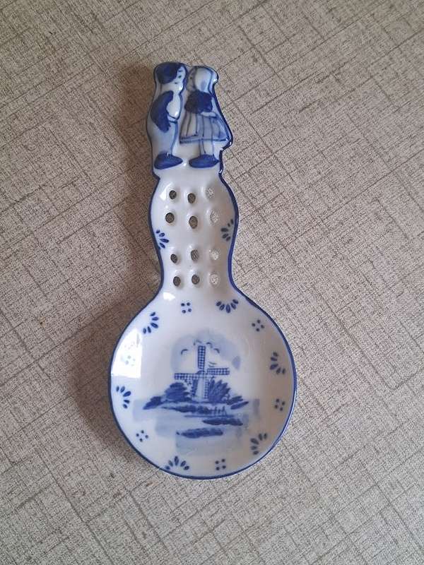 Lovely Delft teabag spoon