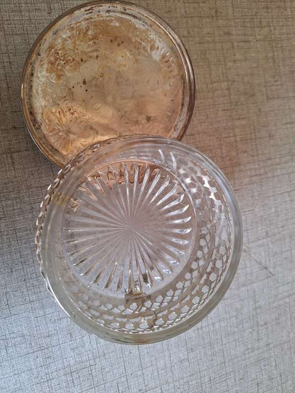Stunning footed dressing table bowl