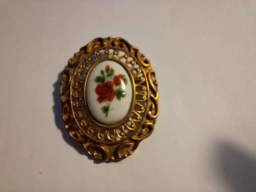 Lovely floral brooch