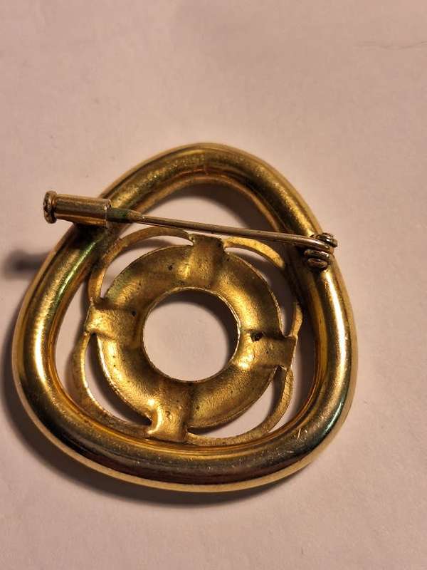 Nautical brooch