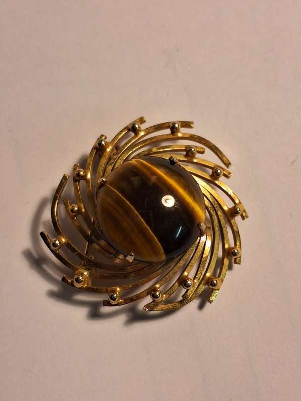 Tiger eye brooch