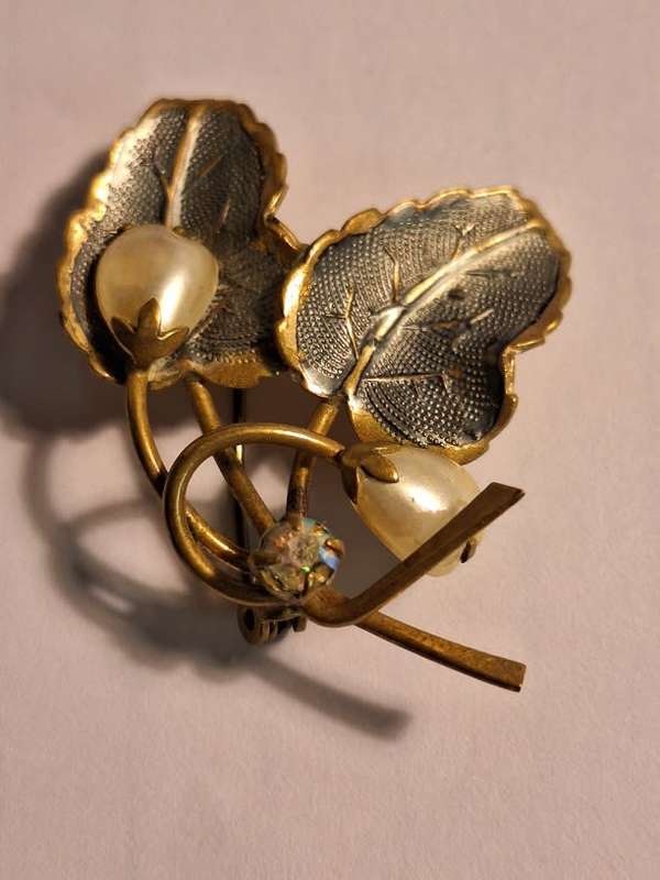 Pretty brooch