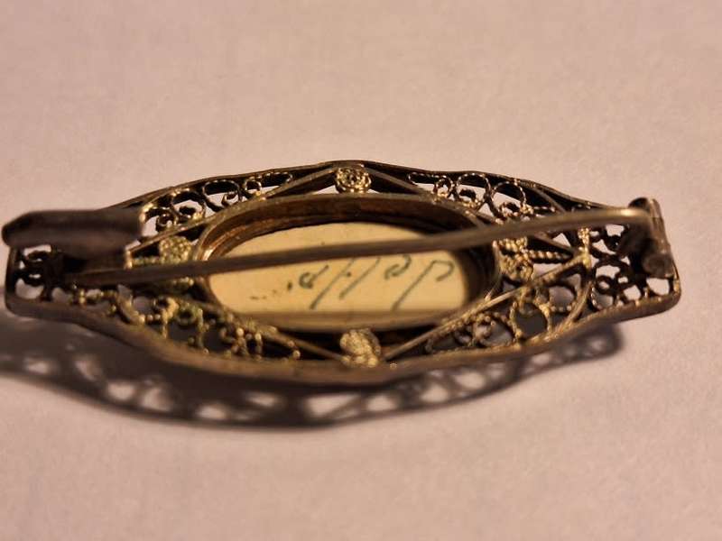 Vintage Delft brooch