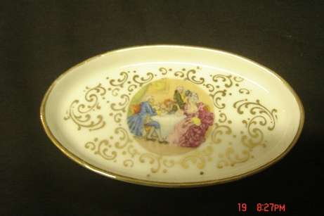 LOVELY LITTLE LIMOGES DRESSING TABLE DISH