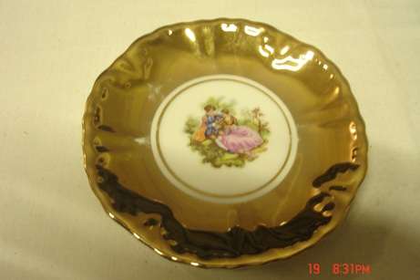 RIEBER, BAVARIA SMALL PLATE WITH VICTORIAN PICTURE