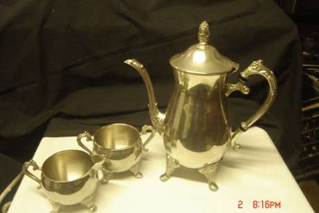 LOVELY SILVER PLATED TEASET