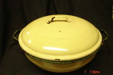 VINTAGE SERVING DISH ALL IN ENAMEL, RARE FIND