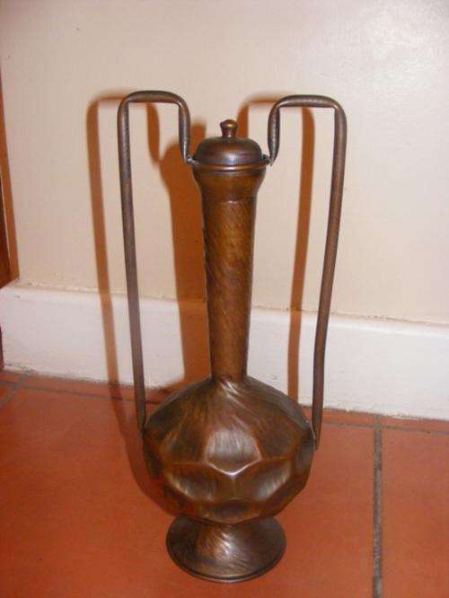 BEAUTIFUL COPPER DECORATIVE VASE