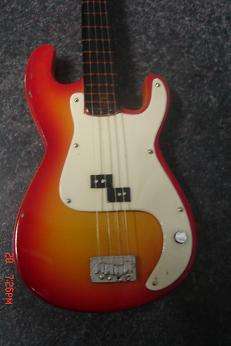 STUNNING GUITAR ORNAMENT