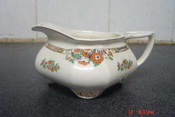 LOVELY MILK JUG WH GRINDLEY