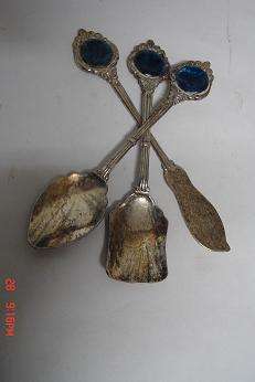 3 COLLECTABLE ITEMS