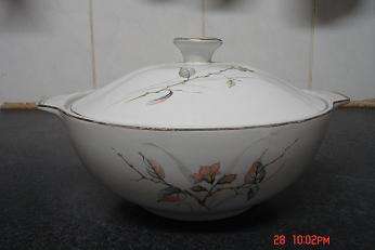 LOVELY ALFRED MEAKIN SERVING DISH