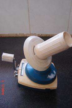 WOOL WINDER