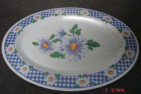 LOVELY PLASTIC SNACK SERVER