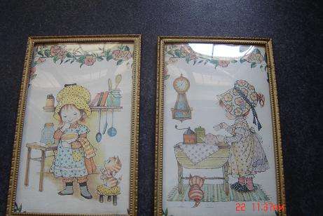 2 LOVELY FRAMES