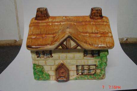 BESWICK CHARACTER HOUSE SUGAR BOWL, LOVELY NO DAMAGE