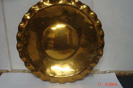 PRETTY BRASS PLATE TO HANG ON THE WALL