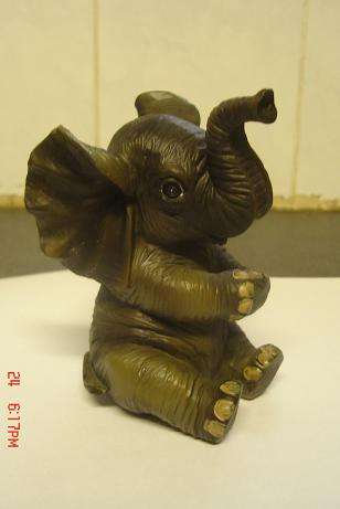 VERY CUTE ELEPHANT ORNAMENT