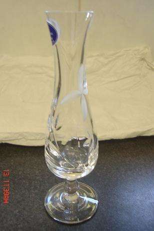 ROYAL DOUTON FINEST CRYSTAL VASE
