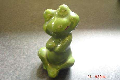 MEDITATING FROG ORNAMENTS