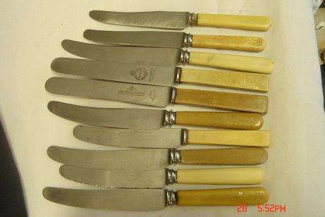 10 OLD KNIVES