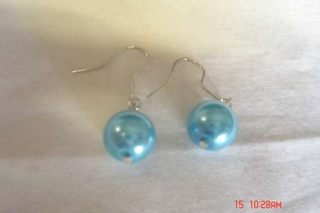 PRETTY EARRINGS