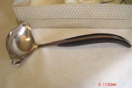 LOVELY EETRITE GRAVEY SPOON
