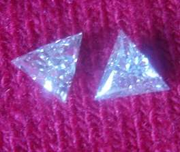 Beautiful Top Light Brown Triangle SI1 Diamond Pair 0.16Tcts