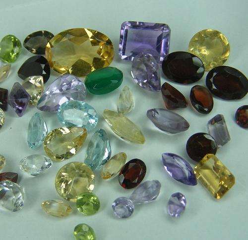 50 CARATS OF LOOSE NATURAL GEMSTONES MIX
