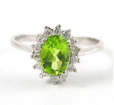 RING- Genuine Peridot ring -Size 6
