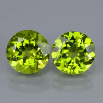 PERIDOT~Natural Gem 4.48ct 2pcs Matching Pair 8.1mm Round Vivid Green PERIDOT, PAKISTAN