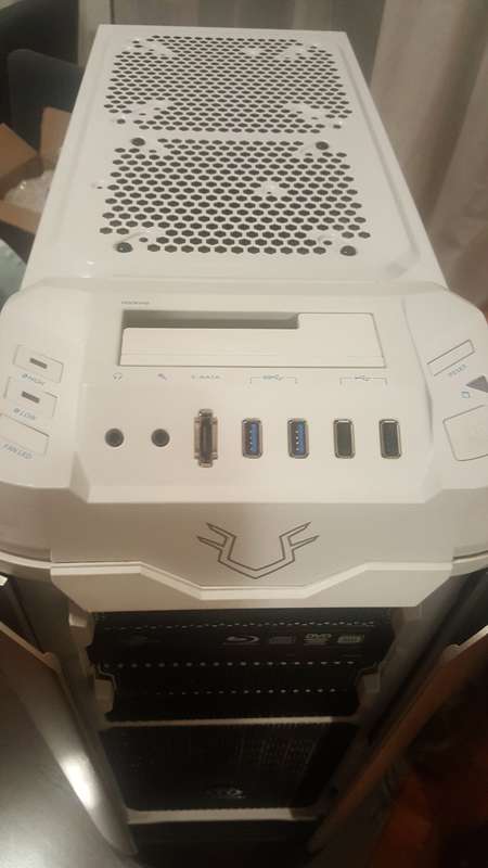 Massive Gaming Machine!! i7, Massive Case! Plays Any Game