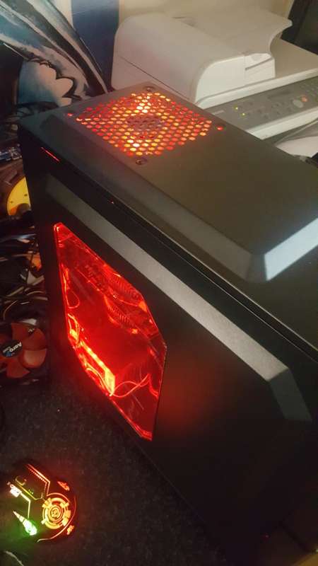 Massive Gaming PC, i5 4590, 8GB Memory, AMD Dual Crossfire GFX Cards! Like NEW! FREE COURIER