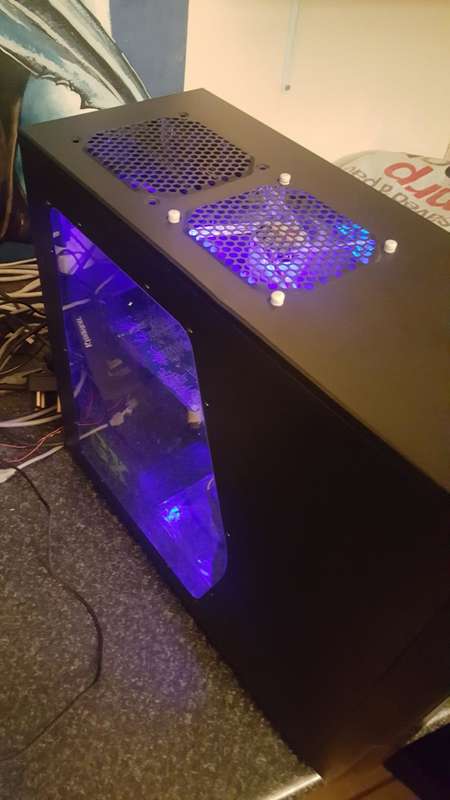 AMD 1055T 3.3Ghz Six Core Beast! Corsair Watercooling, 8GB Memory, Original Windows 7