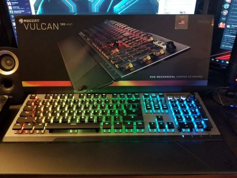 ROCCOT VULKAN Mechanical Gaming Keyboard!! Worth R2500