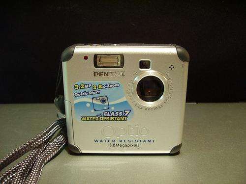 Pentax Optio 33WR water-resistant digital camera