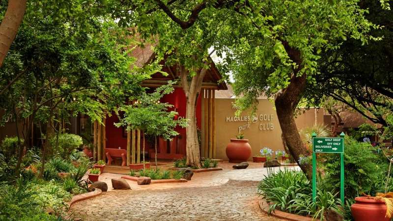 Magalies Park 2 Bedroom 6 Sleeper Chalet to rent (12th to 19th October 2018)
