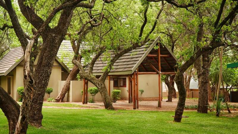 Magalies Park 2 Bedroom 6 Sleeper Chalet to rent (12th to 19th October 2018)