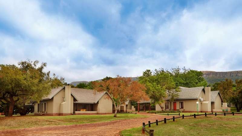 Magalies Park 2 Bedroom 6 Sleeper Chalet to rent (12th to 19th October 2018)
