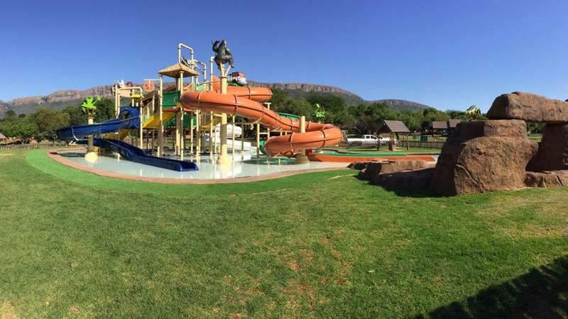 Magalies Park 2 Bedroom 6 Sleeper Chalet to rent (12th to 19th October 2018)