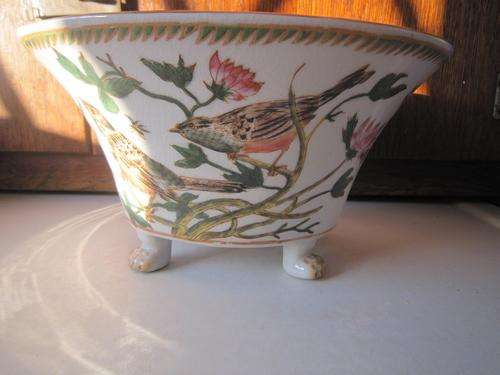 Oriental decorative porcelain bowl